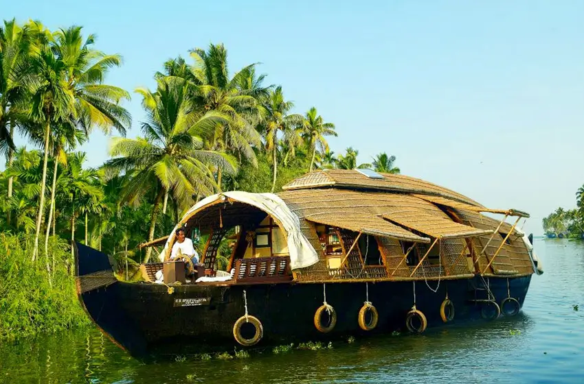 Spice Coast Cruises – CGH Earth, Alleppey