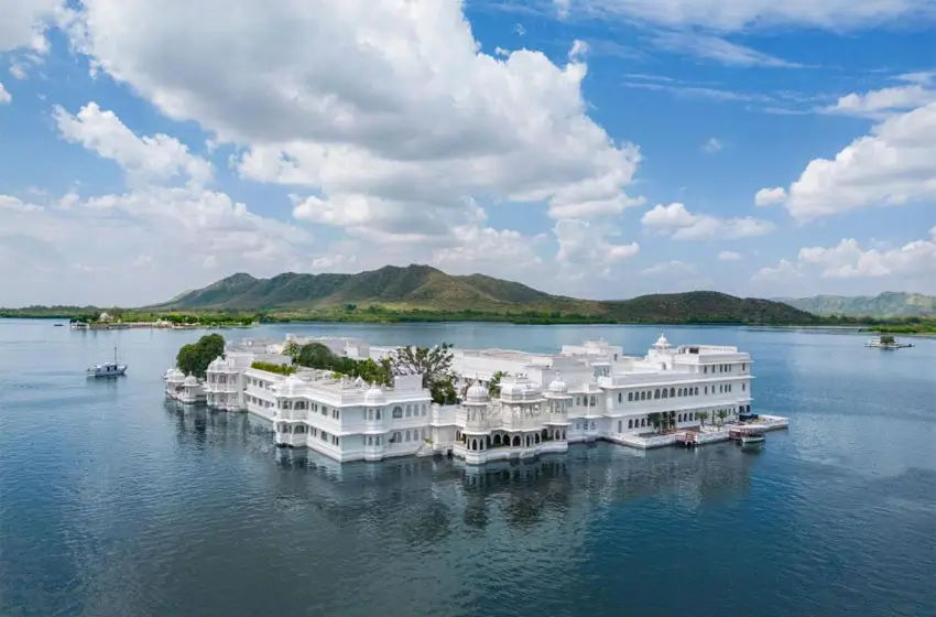 Unveiling the Enchanting City of Lakes: Udaipur