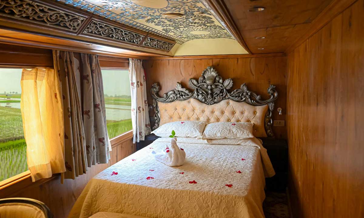 Palace on Wheels Train Tour